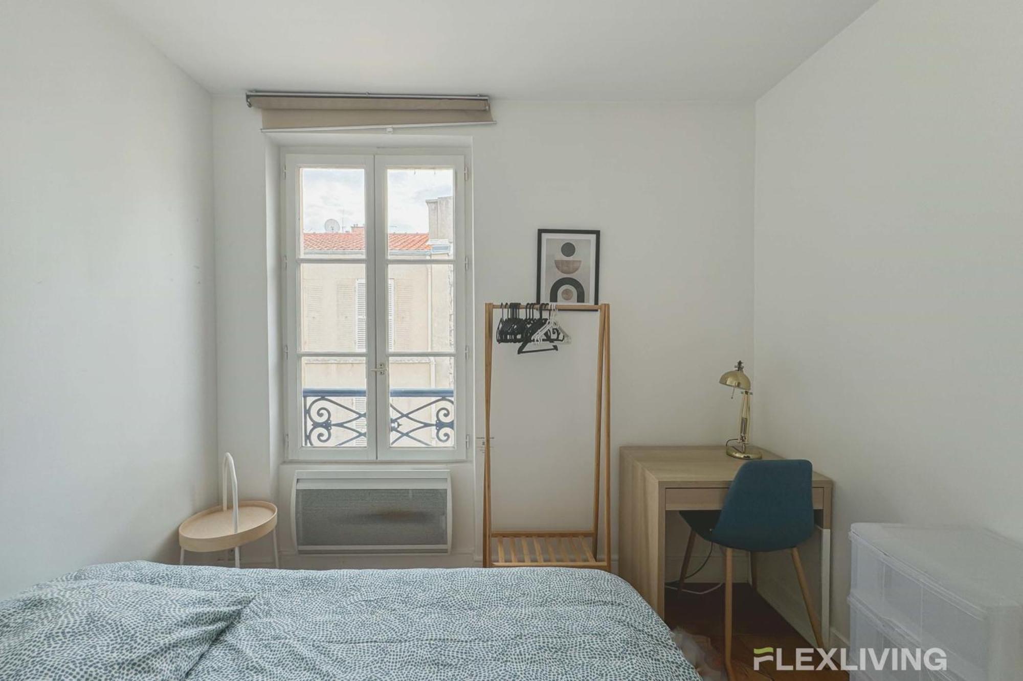 Flexliving - Whole Flat - Augereau Apartment