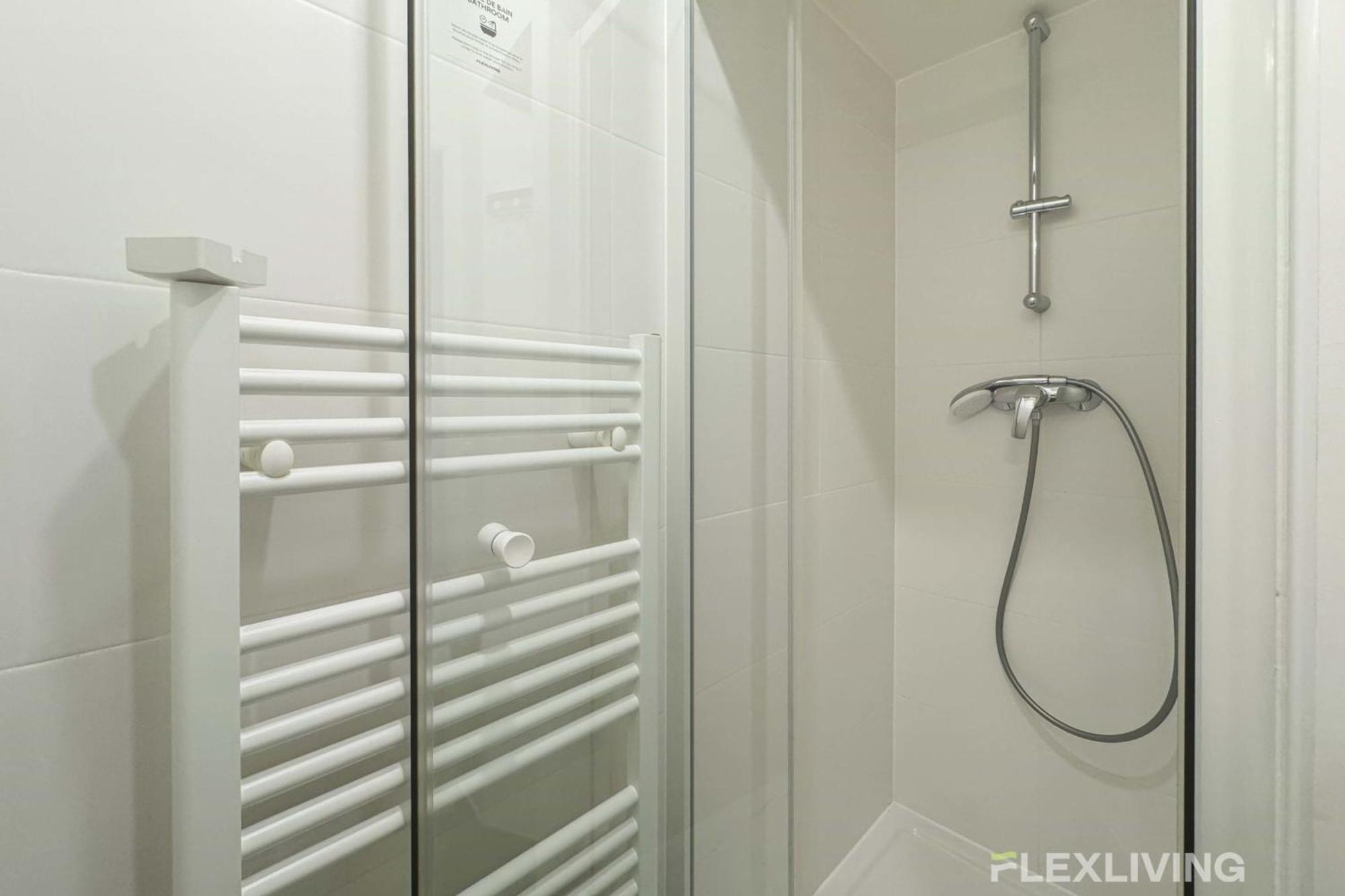 Flexliving - Whole Flat - Augereau Apartment Paris